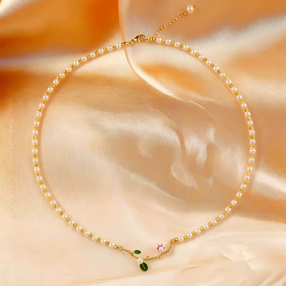 Kendra Scott Qingdao Pearl Leaf Flower Necklace Fall Winter Bone Chain